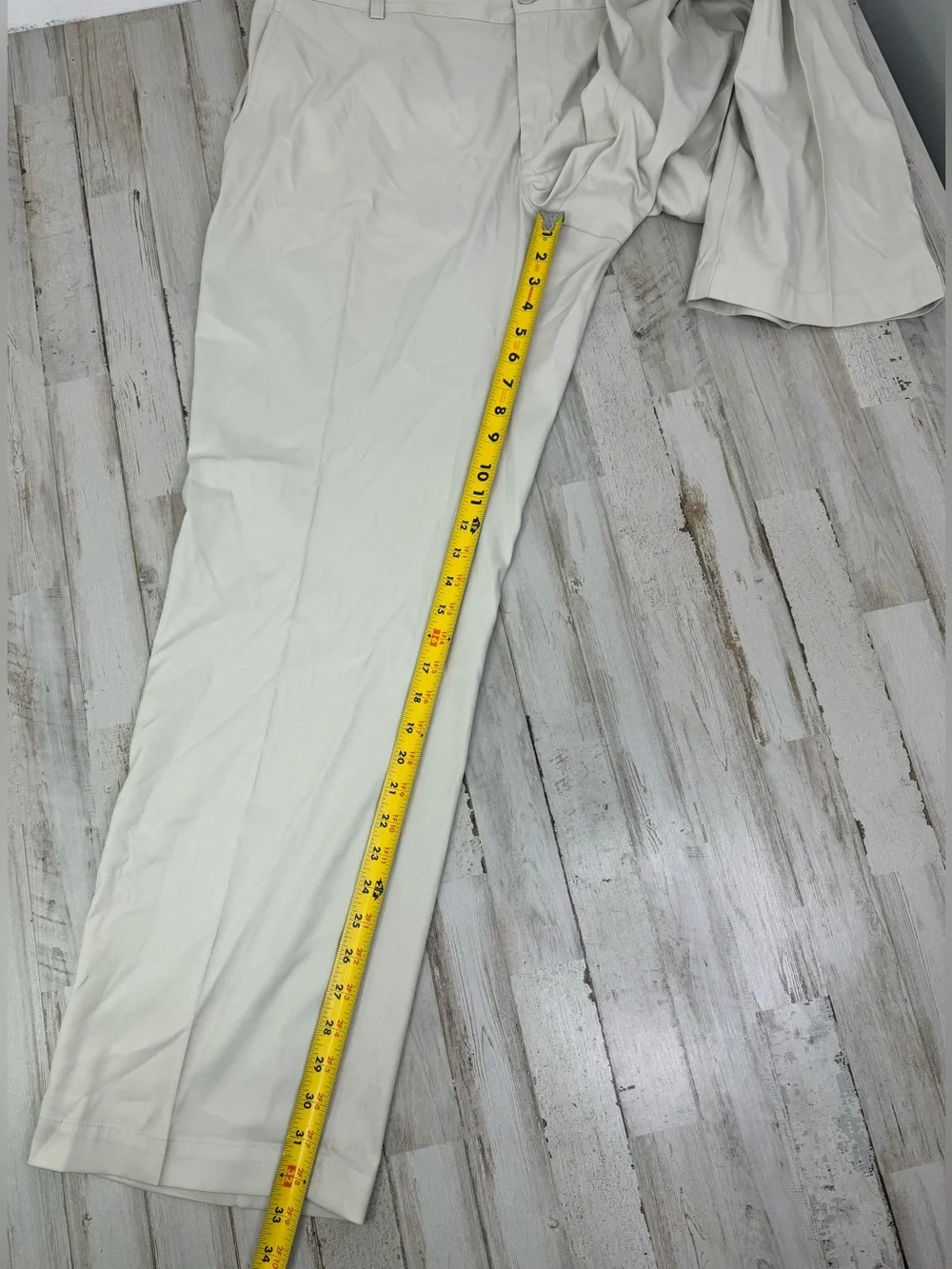Nike Golf Mens 40x32 Khaki Chino Pants Beige Straight Leg Pleated